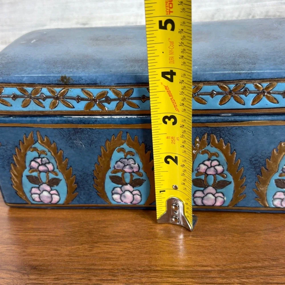 Antique Chinese Porcelain Enamel Cloisonné Trinket Box 9